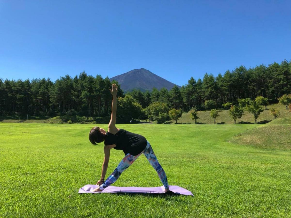 ホテル Retreat Camp Mahoroba 富士河口湖町 エクステリア 写真
