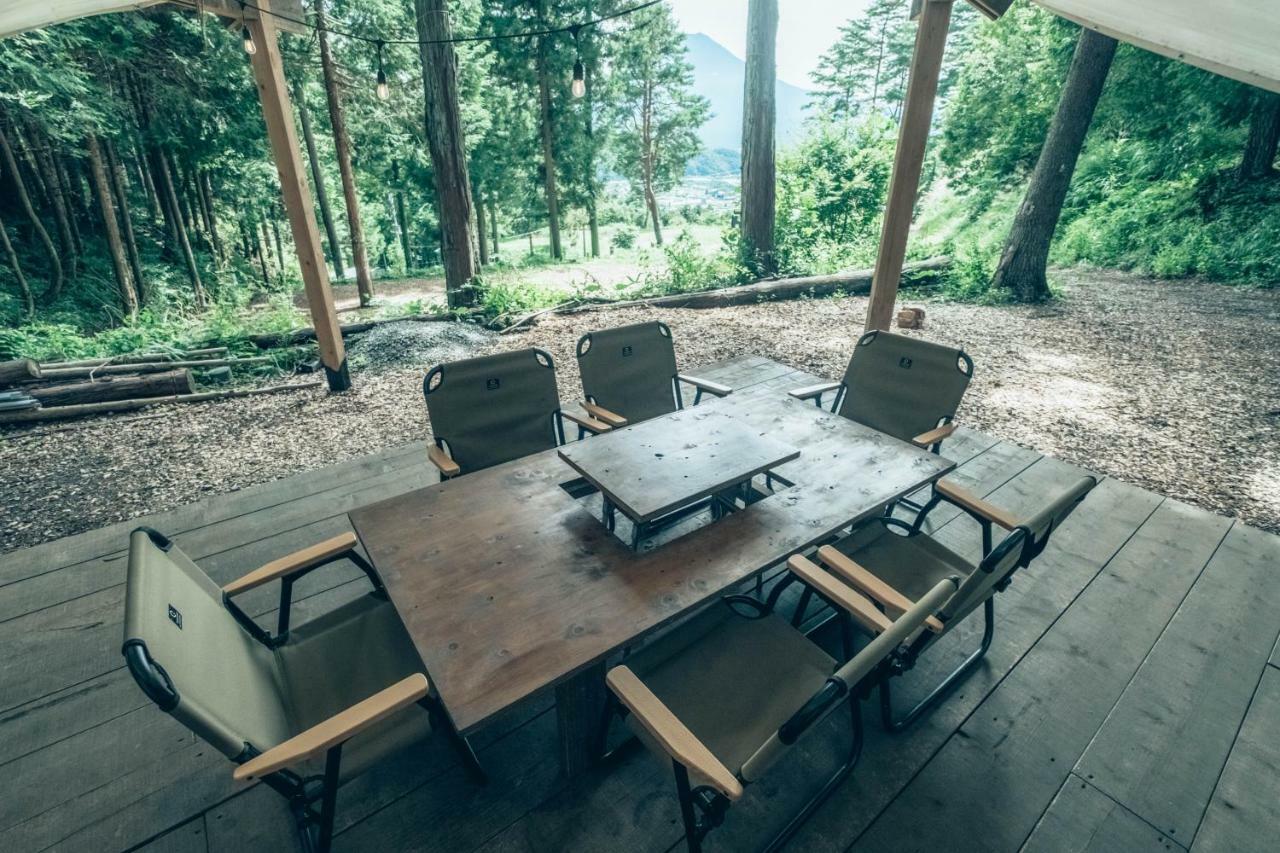 ホテル Retreat Camp Mahoroba 富士河口湖町 エクステリア 写真